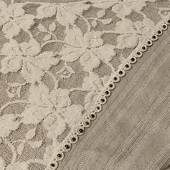 Daytrip lace 3/4 top - Picture 3 of 8